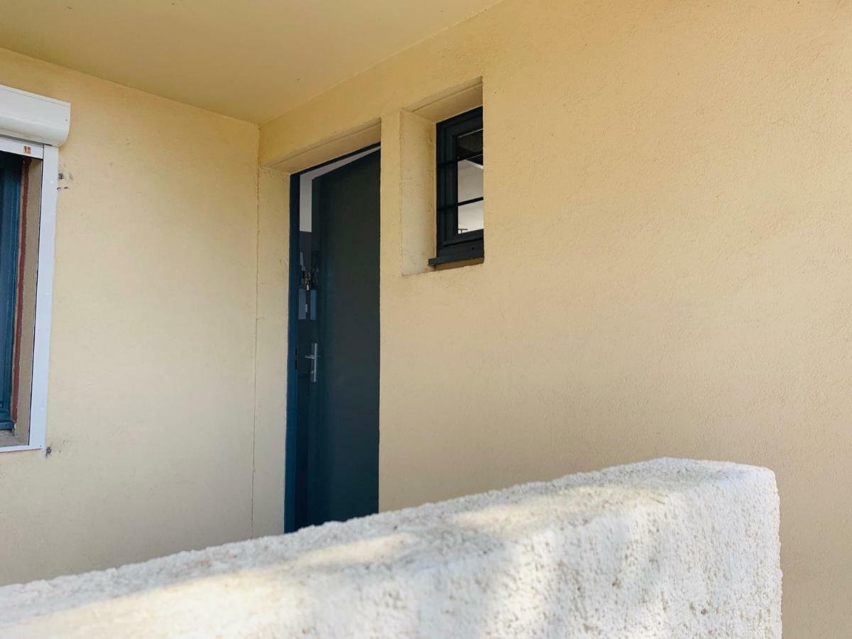 La Pinede Apartment Gruissan Exterior photo